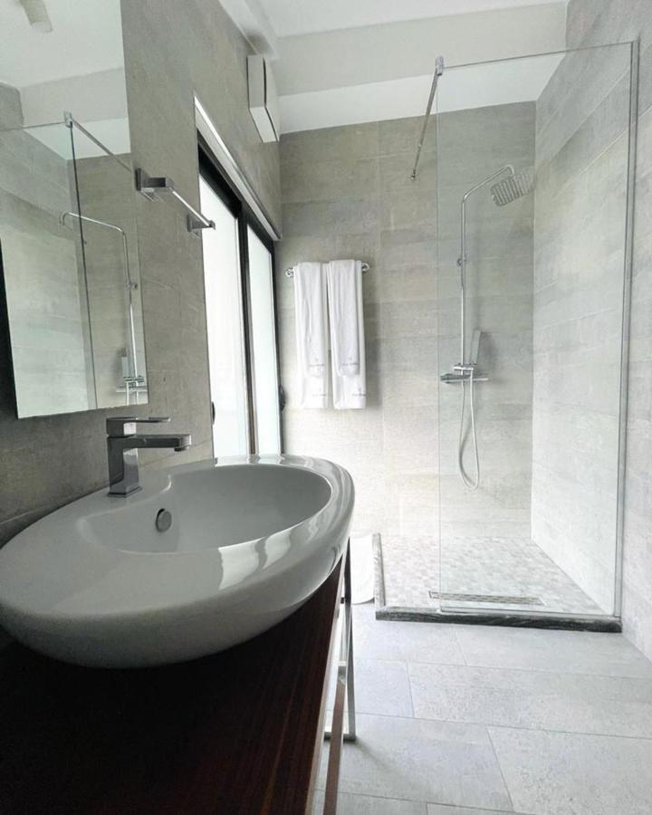 Vila Shard Boutique Hotel Tirana Bagian luar foto