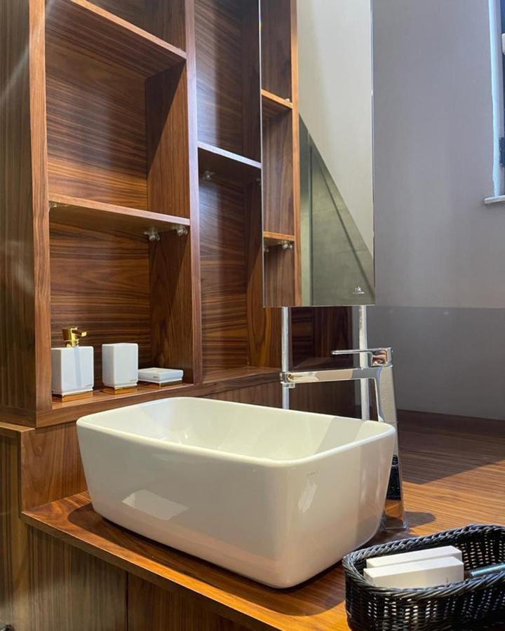 Vila Shard Boutique Hotel Tirana Bagian luar foto